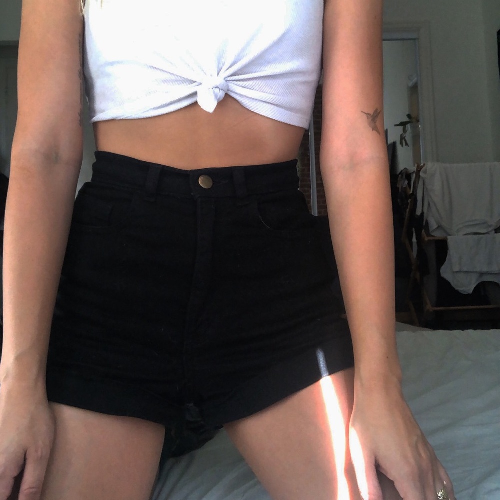 AA high waisted shorts ✨